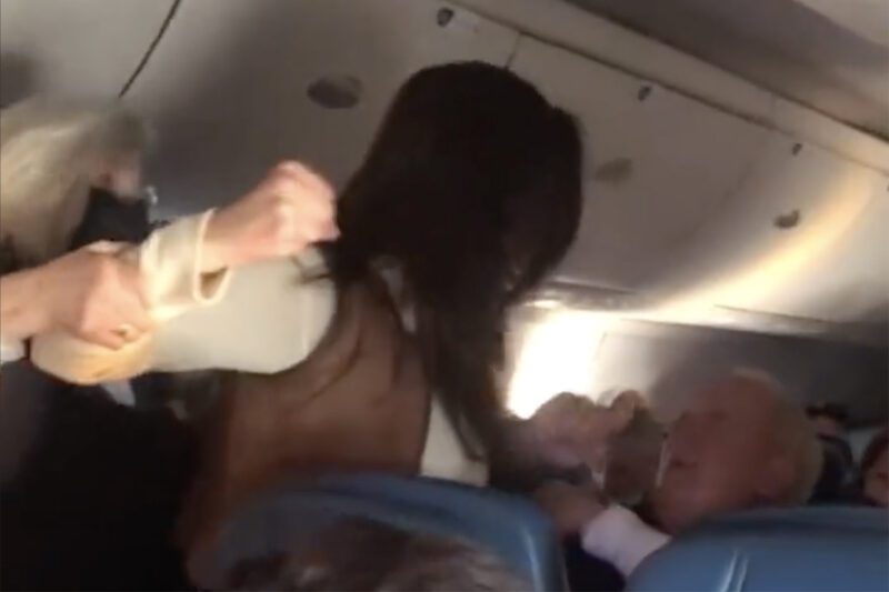 "Sit down Karen" FBI investigating woman who assaulted an elderly passenger for not wearing mask on flight while eating