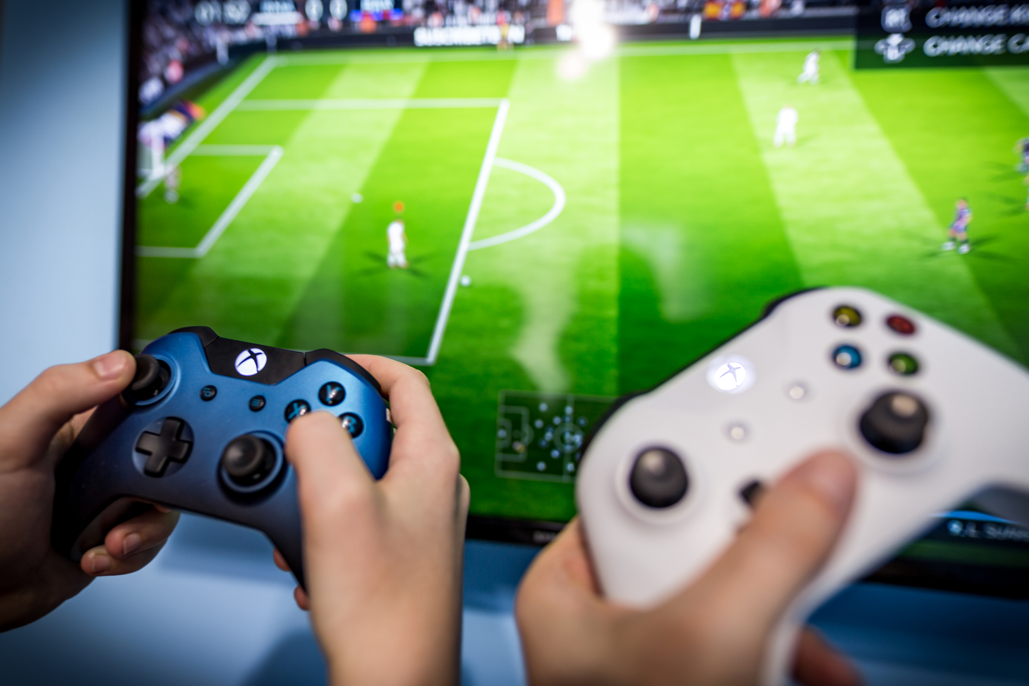 Gaming Geek: Which is better LED or OLED Tv's? What's the difference?