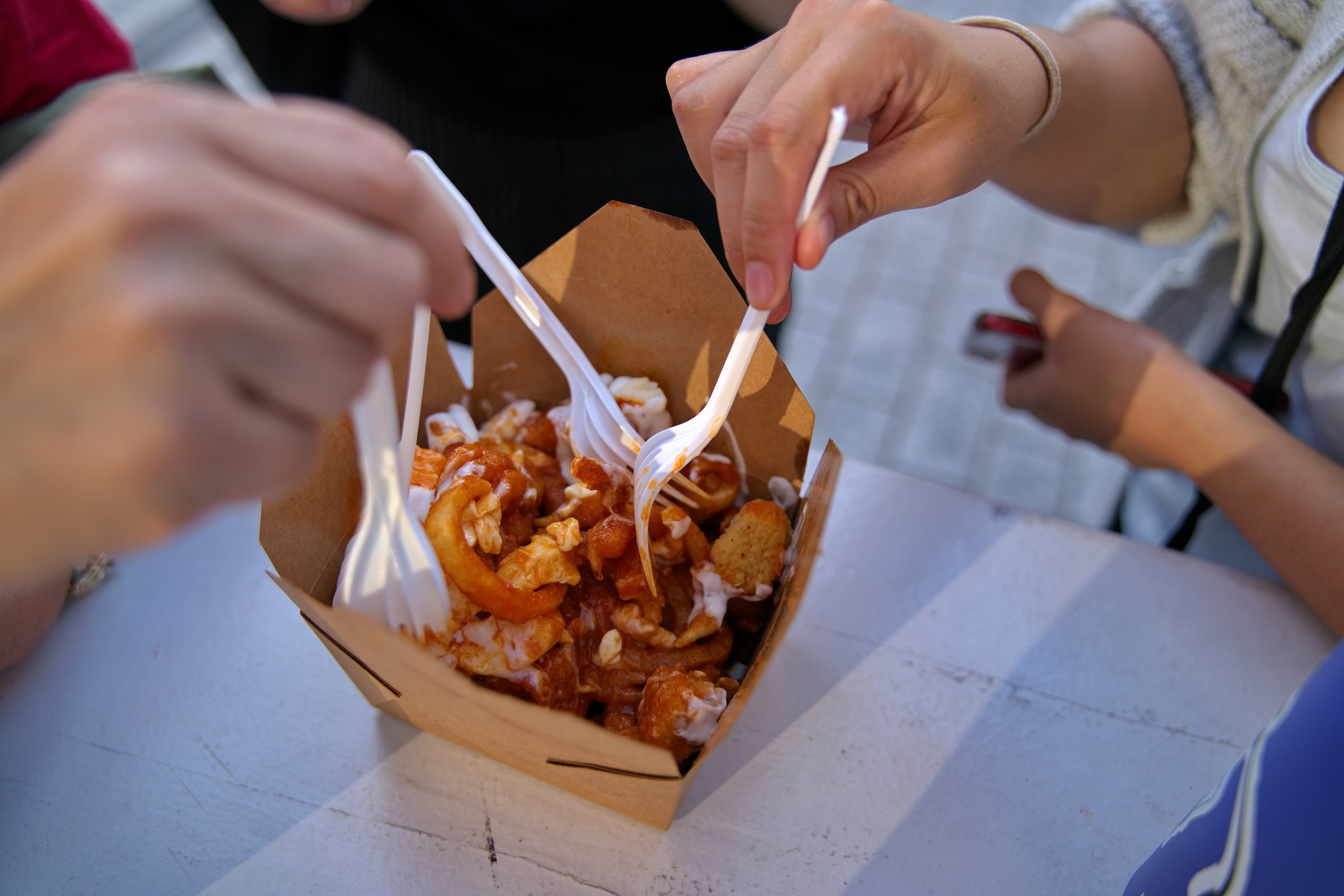 New Jersey moves to restrict plastic utensils and ban single use condiment packages