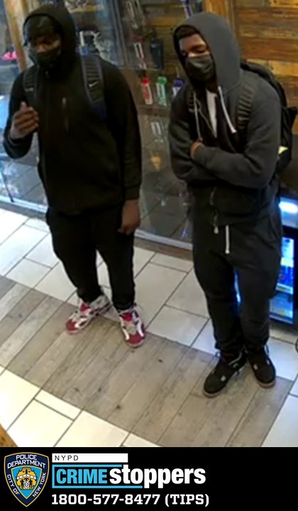 NYPD seeks pair involved in convenience store robbery
