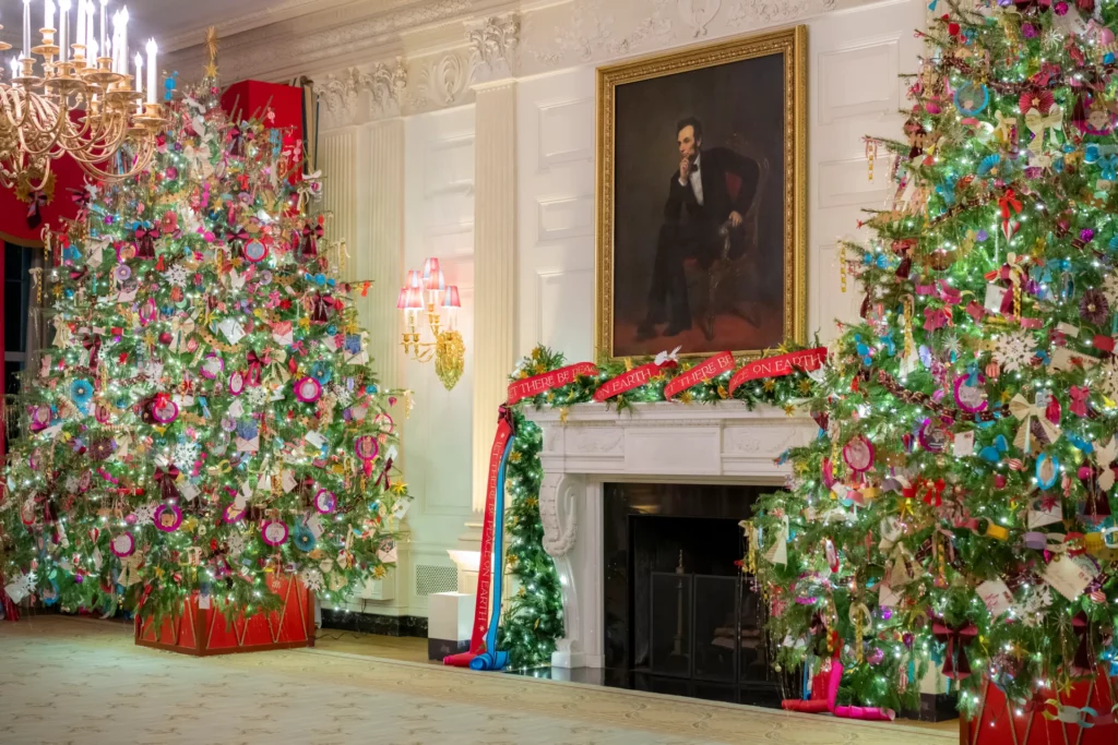 This Year's White House Christmas Displays Somewhat Tacky, Critics Say