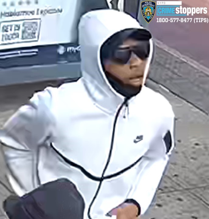 Police seek suspect in series of brooklyn robberies targeting women
