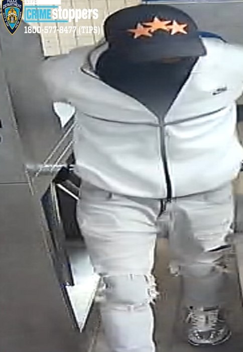 Police seek suspect in series of brooklyn robberies targeting women