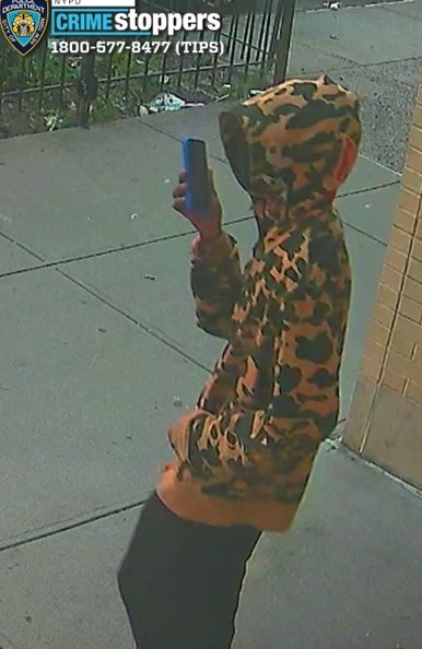 Nypd releases photos of suspects wanted for deadly bronx shooting Nypd releases photos of suspects wanted for deadly bronx shooting