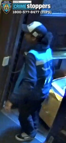 Thief posing as deliveryman swipes macbook from brooklyn school Thief posing as deliveryman swipes macbook from brooklyn school