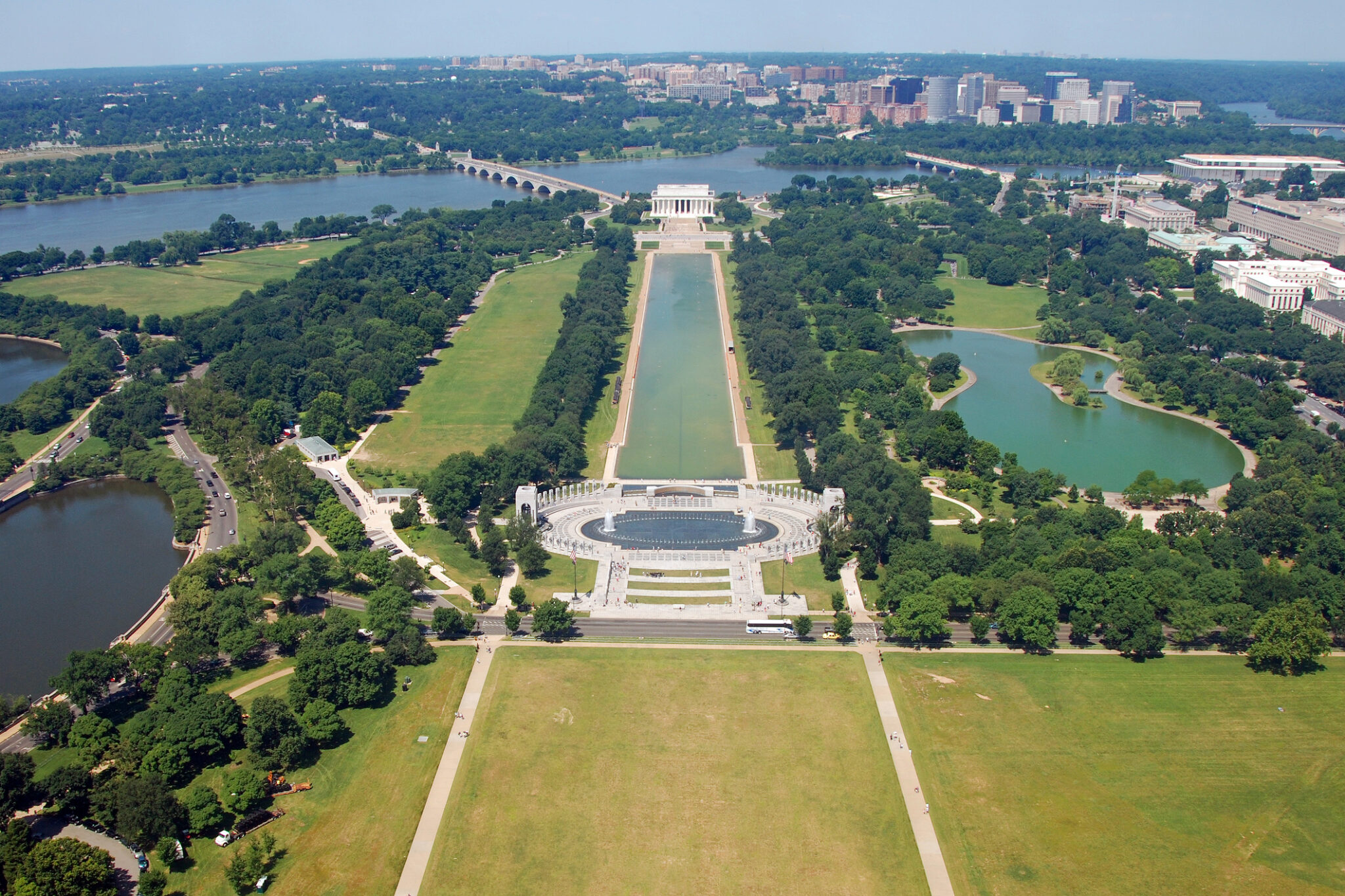Reflecting Pool Complete Watch: EarthCam Timelapse Reveals Stunning Overhaul of Lincoln Memorial ...